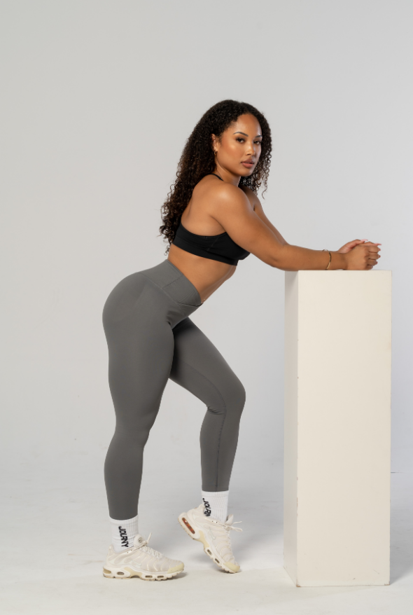 V Front Essential Leggings - Grey